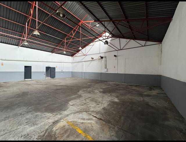 384M² WAREHOUSE TO LET IN PRETORIA INDUSTRIAL